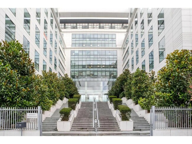 Plus de détails pour 45 Quai Jean Compagnon, Ivry-sur-Seine - Bureau à louer