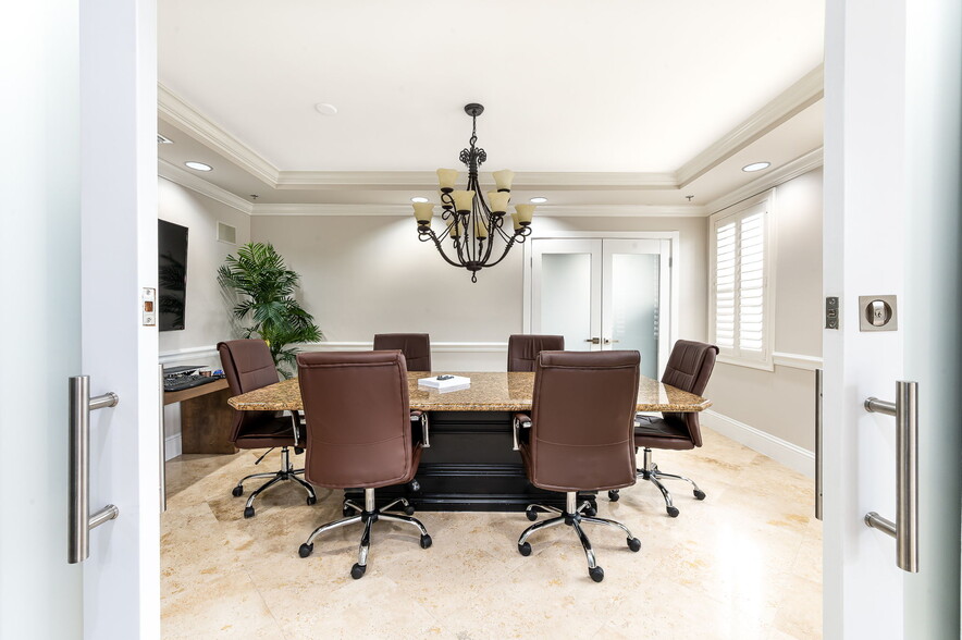 1200 S Rogers Cir, Boca Raton, FL à vendre - Photo de l’immeuble – Image 3 sur 19