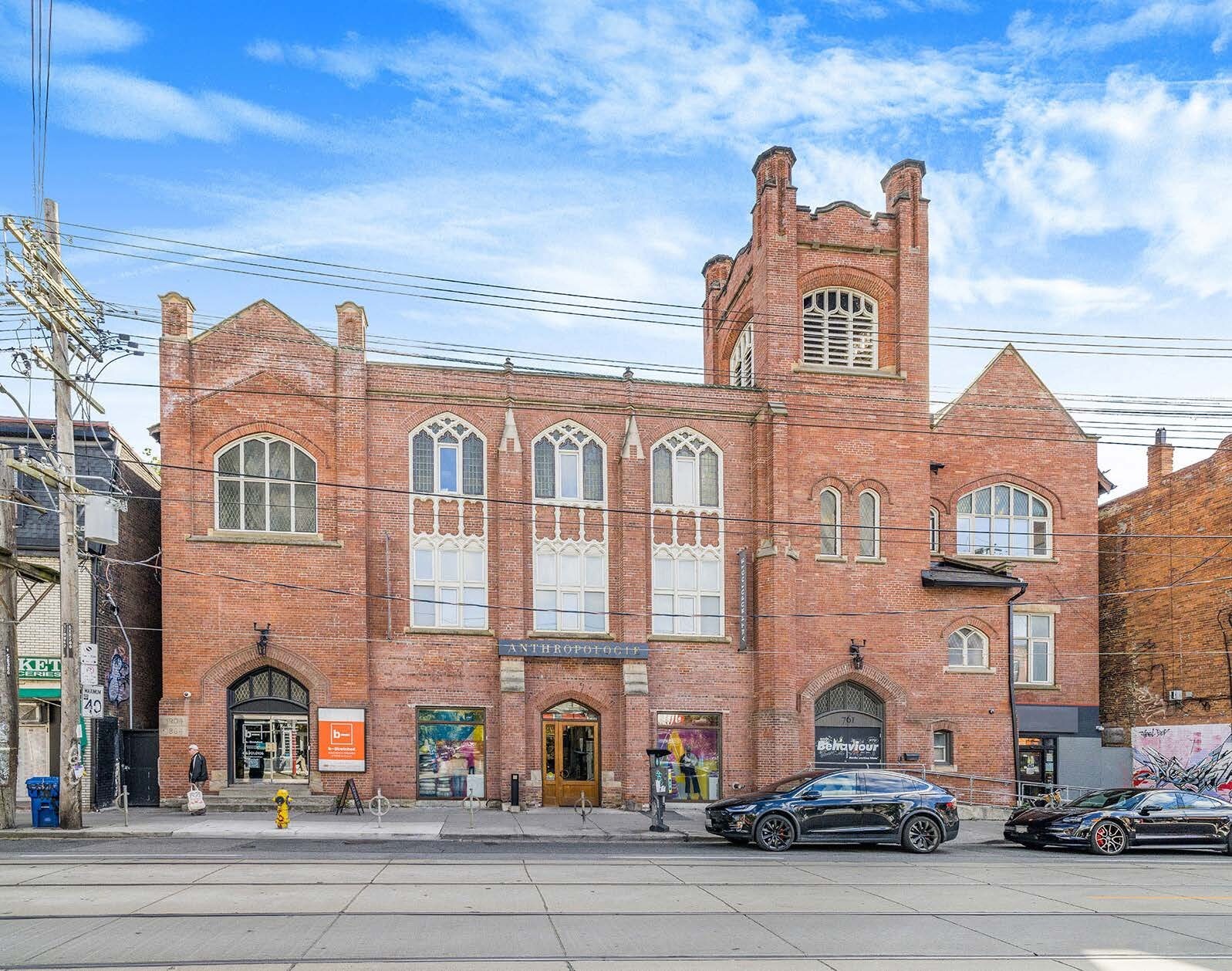 761 Queen St W, Toronto, ON à louer Photo de l’immeuble– Image 1 sur 5