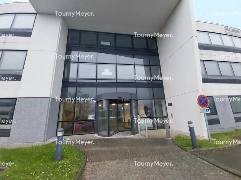 225 Rue Antoine De Saint-Exupéry, Guipavas à louer - Photo de l’immeuble – Image 1 sur 9