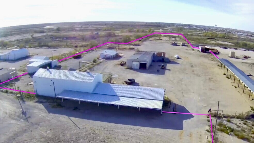901 S Cecil St, Hobbs, NM à louer - Photo de l’immeuble – Image 1 sur 15