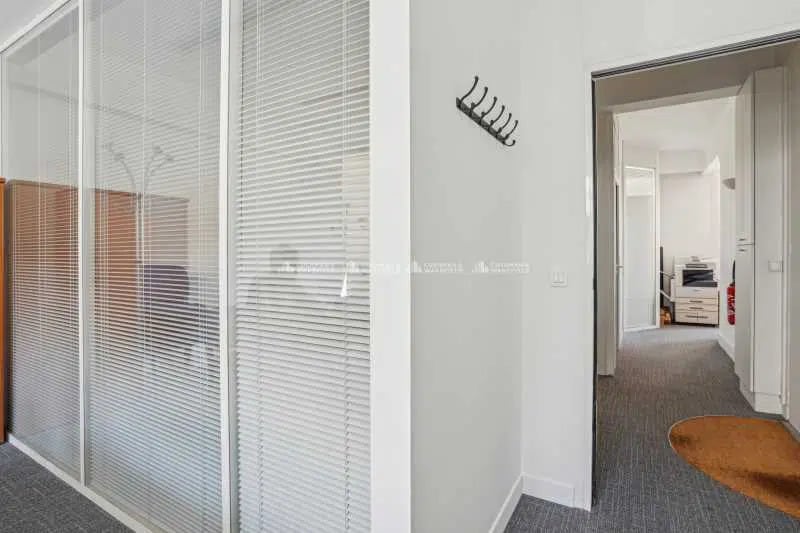 12 Rue De Milan, Paris à louer - Photo de l’immeuble – Image 3 sur 15