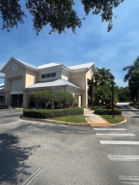 2295 SW Martin Hwy, Palm City, FL à louer Photo principale– Image 1 sur 8
