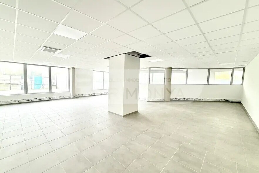 Bureau dans Marseille à louer - Photo intérieure – Image 2 sur 3