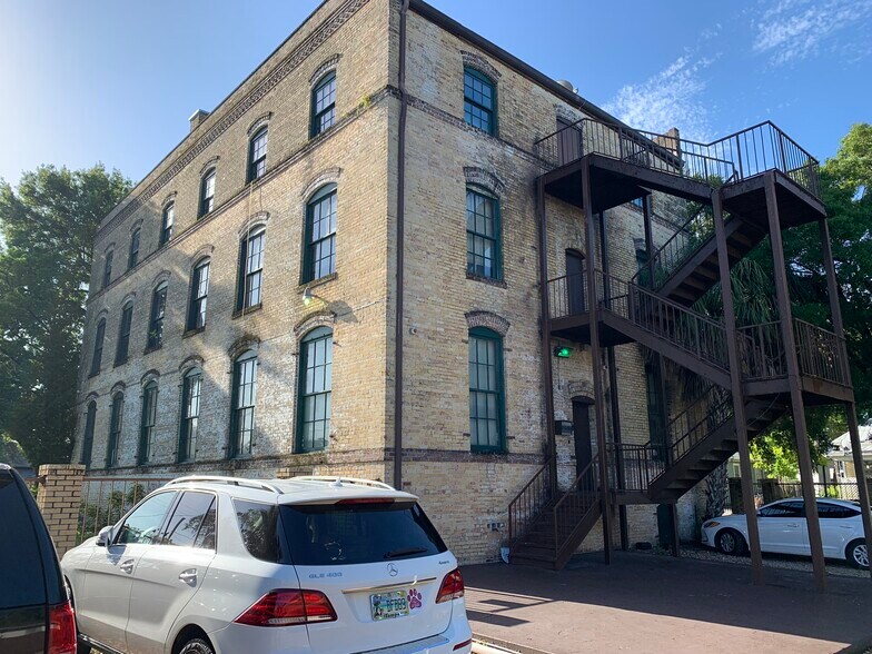 2802 N Howard Ave, Tampa, FL à louer - Photo de l’immeuble – Image 1 sur 3