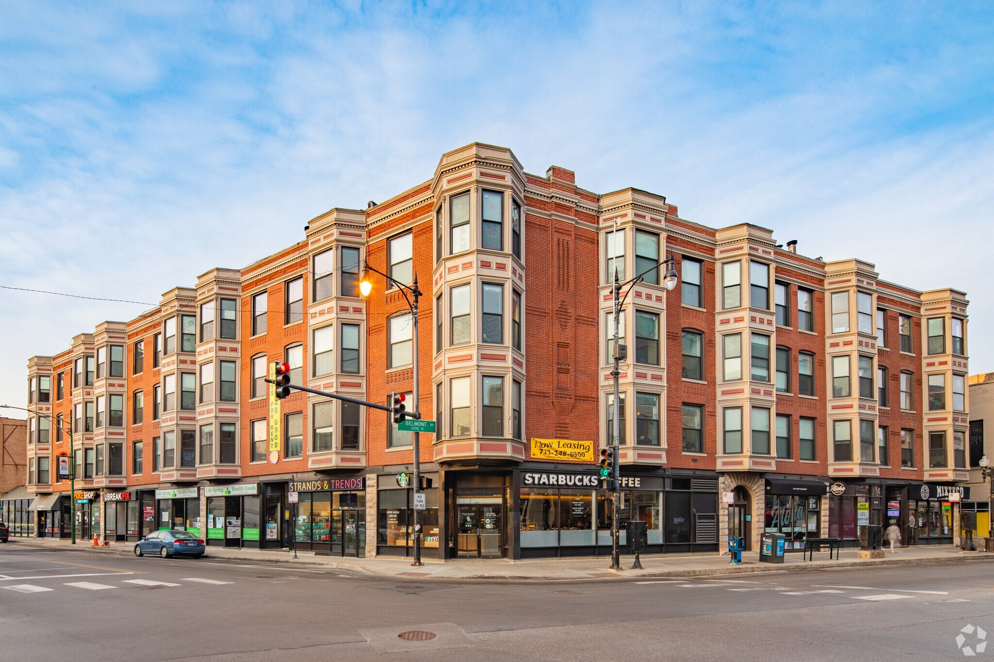 3154-3166 N Clark St, Chicago, IL à louer Photo principale– Image 1 sur 4