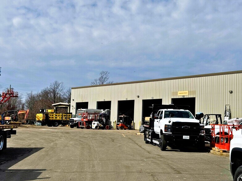 206-208 Route 109, Farmingdale, NY à louer - Photo de l’immeuble – Image 2 sur 5