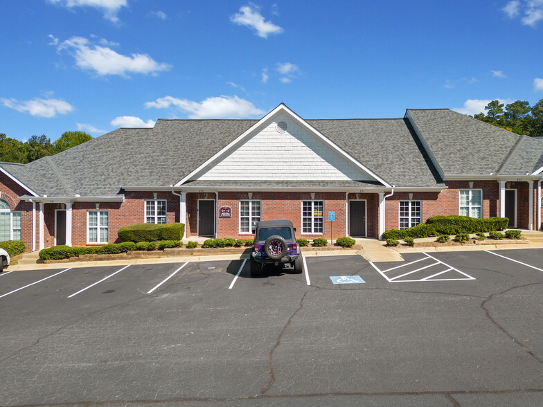 233 River Park North Dr, Woodstock, GA à louer - Photo de l’immeuble – Image 1 sur 15