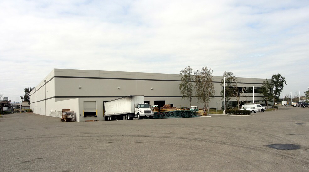 725 E Harrison St, Corona, CA à louer - Autre – Image 3 sur 5