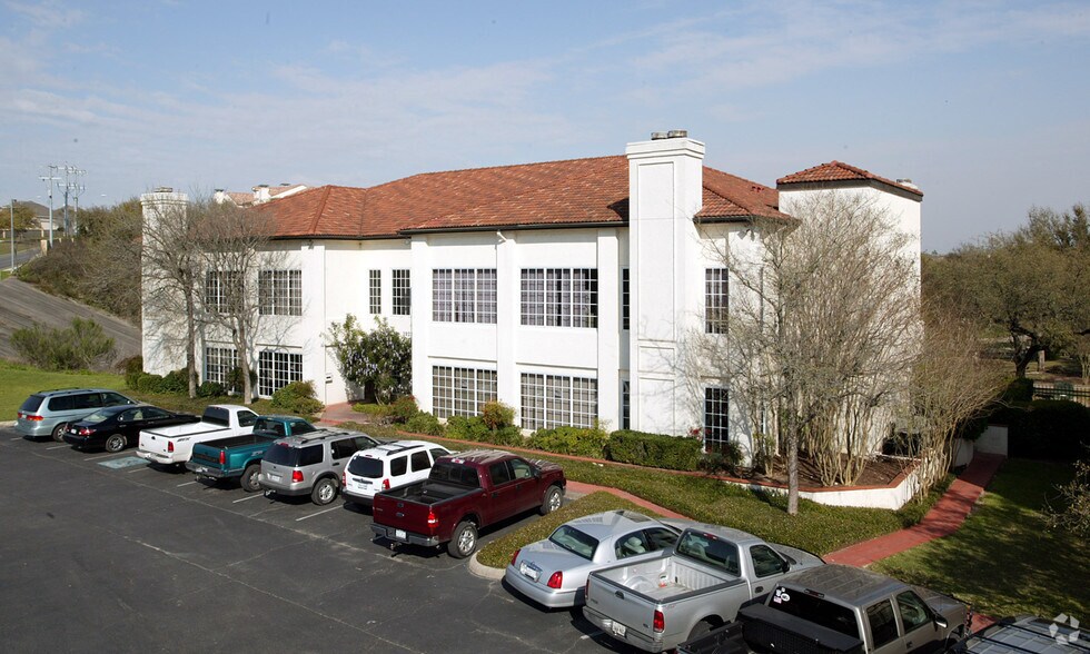 19210 Huebner Rd, San Antonio, TX à louer - Photo de l’immeuble – Image 2 sur 10