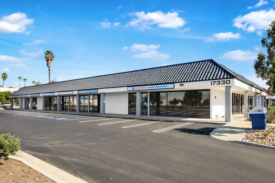 17330 Newhope St, Fountain Valley, CA à louer - Photo principale – Image 1 sur 8