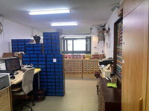 Local commercial dans Barcelone, Barcelona à louer Photo intérieure– Image 1 sur 10