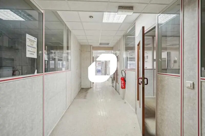 Bureau dans La Garenne-Colombes à louer - Photo de l’immeuble – Image 3 sur 14
