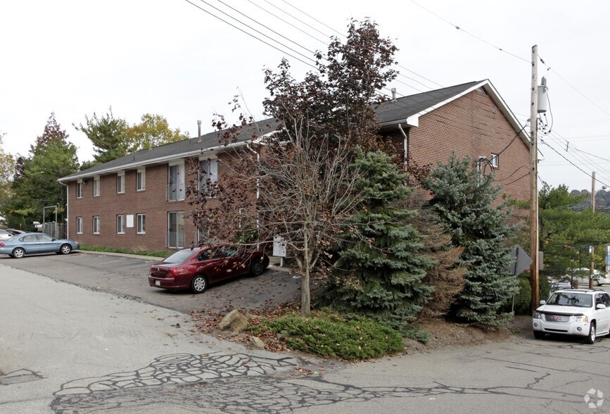 401-407 Freeport Rd, Blawnox, PA à louer - Photo de l’immeuble – Image 3 sur 8