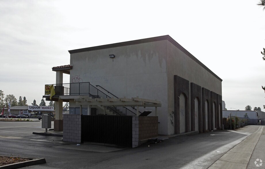 420 S Riverside Ave, Rialto, CA à vendre - Photo de l’immeuble – Image 3 sur 8
