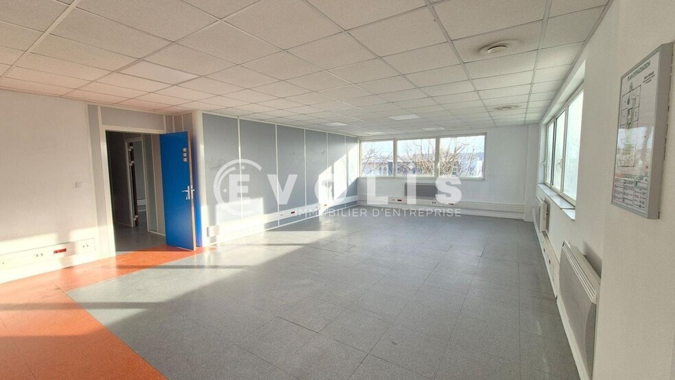 Bureau dans Mareuil-lès-Meaux à louer - Photo de l’immeuble – Image 3 sur 15