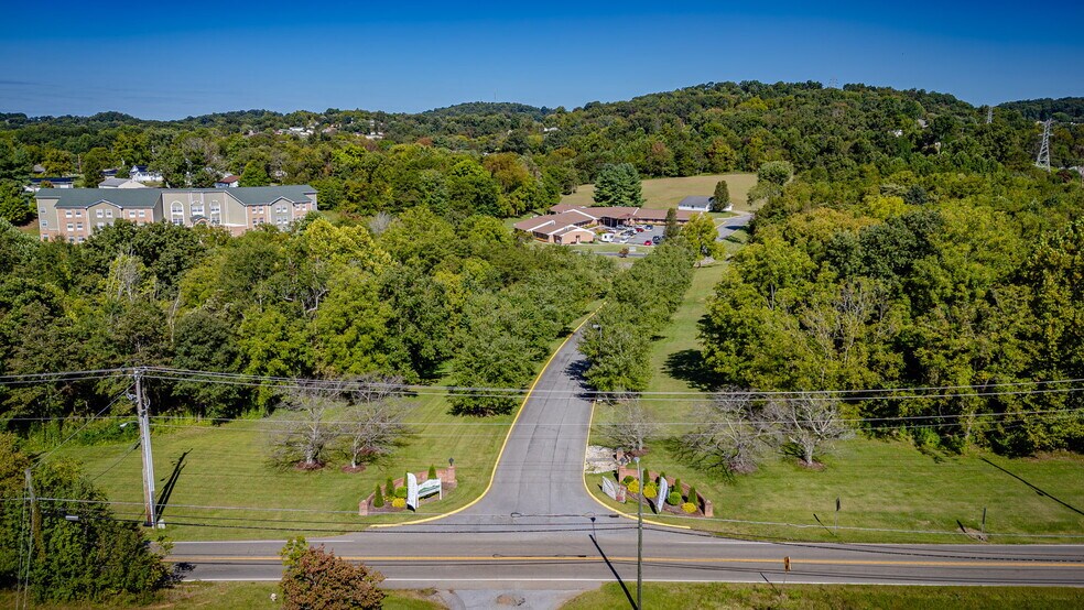 1252 Bloomingdale Pike, Kingsport, TN à vendre - Photo de l’immeuble – Image 2 sur 5