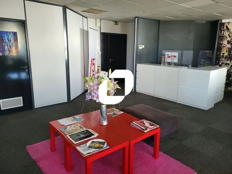 Bureau dans Mérignac à vendre - Hall d’entrée – Image 2 sur 30