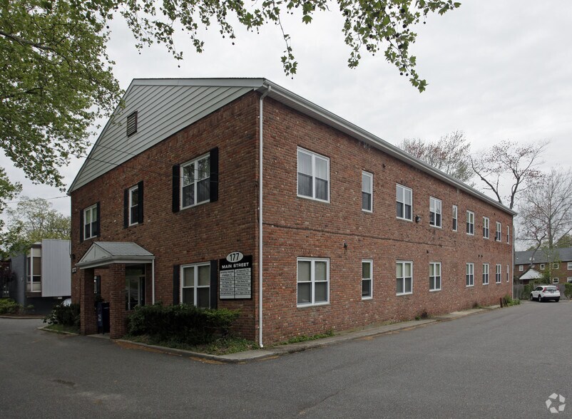177 Main St, Huntington, NY à louer - Photo de l’immeuble – Image 1 sur 4