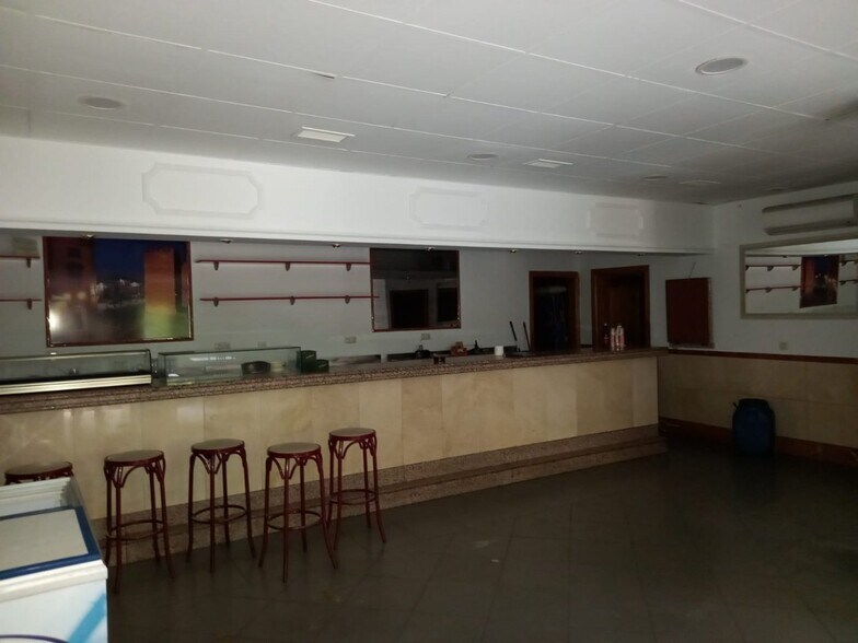 Local commercial dans Cáceres à vendre - Photo de l’immeuble – Image 3 sur 11