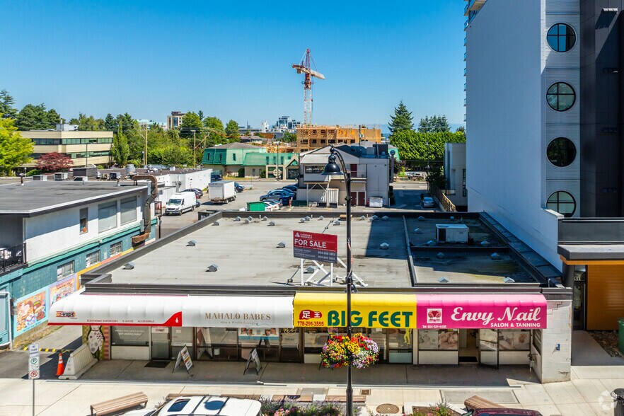 1468 Johnston Rd, White Rock, BC à vendre - Photo de l’immeuble – Image 2 sur 4