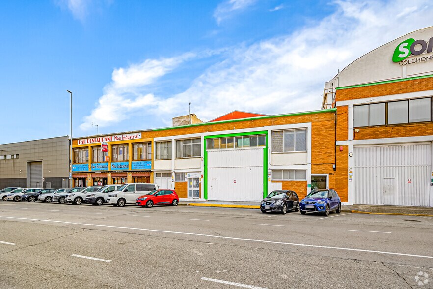 Industriel/Logistique dans L'Hospitalet de Llobregat, Barcelona à louer - Photo de l’immeuble – Image 2 sur 2