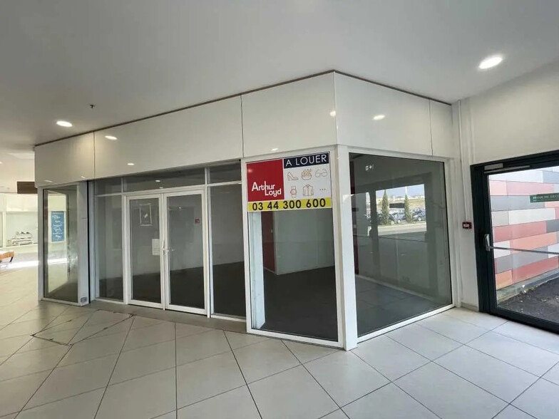 Local commercial dans Méru à louer - Photo de l’immeuble – Image 1 sur 5