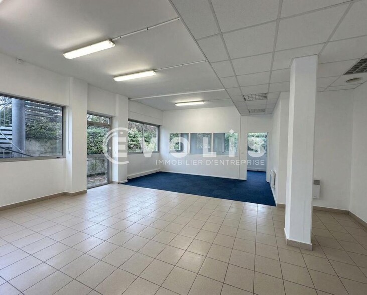 Local d’activités dans Palaiseau à louer - Photo intérieure – Image 3 sur 8