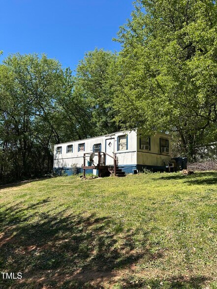 218 37th St SW, Hickory, NC à vendre - Photo de l’immeuble – Image 2 sur 9
