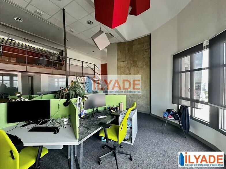 Bureau dans Marseille à louer - Photo de l’immeuble – Image 2 sur 11