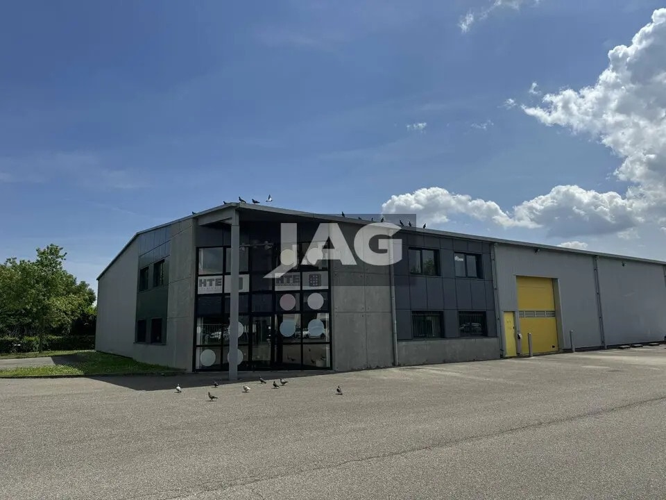 Bureau dans Vaulx-en-Velin à louer Photo de l’immeuble– Image 1 sur 11