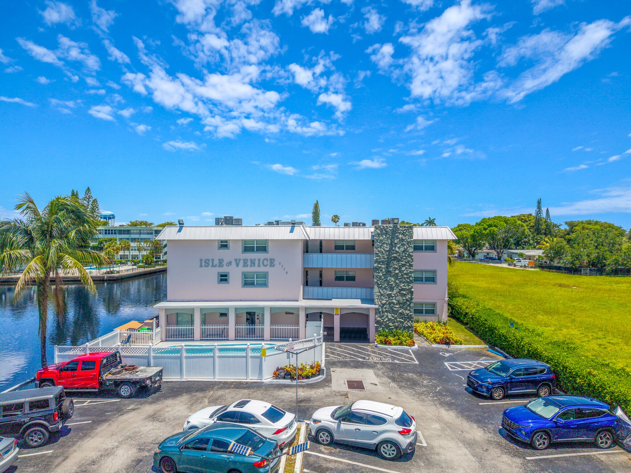 2775 Taft St, Hollywood, FL à vendre Photo de l’immeuble– Image 1 sur 41