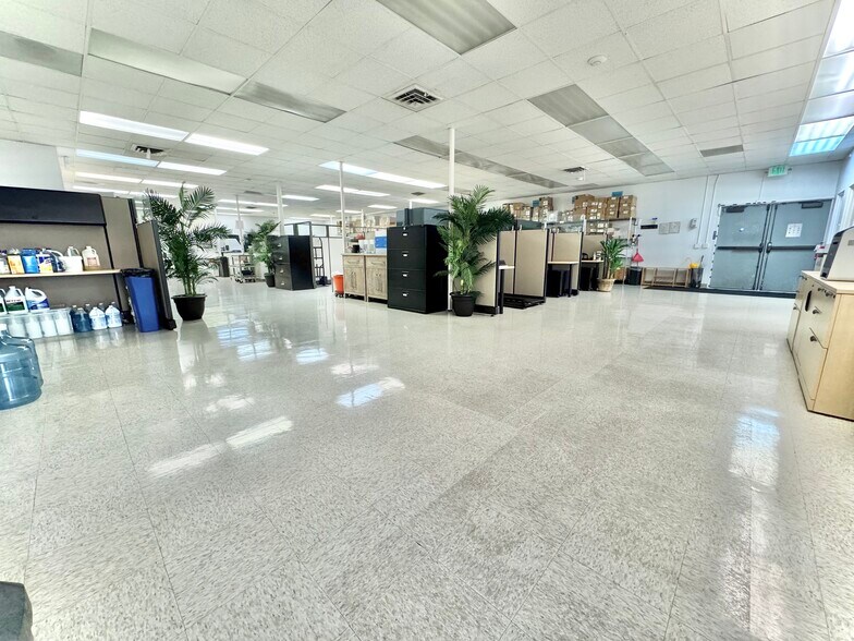 797 San Antonio Rd, Palo Alto, CA à louer - Photo de l’immeuble – Image 3 sur 19