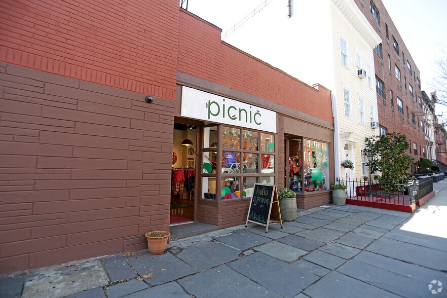 162 Court St, Brooklyn, NY à vendre - Photo de l’immeuble – Image 2 sur 8