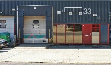 Edison Rd, Aylesbury à louer Photo de l’immeuble– Image 1 sur 5