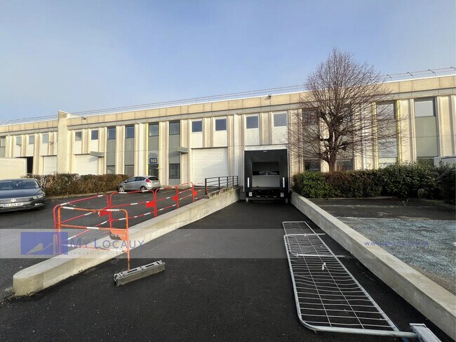 Plus de détails pour Industriel/Logistique à louer