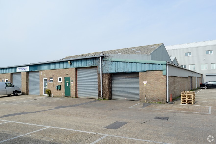 Courtwick Ln, Littlehampton à louer - Photo de l’immeuble – Image 3 sur 3