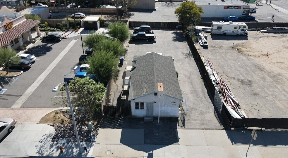 26531 Baseline St, Highland, CA à vendre - Photo de l’immeuble – Image 2 sur 14