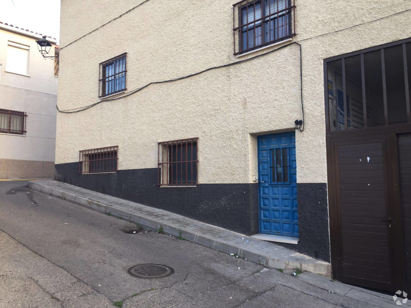 Immeuble residentiel dans Loeches, Madrid à vendre Photo intérieure– Image 1 sur 2