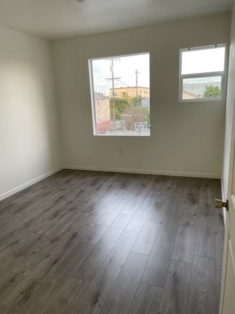 827 E Jefferson Blvd, Los Angeles, CA à louer Photo intérieure– Image 1 sur 6