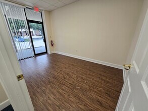 155 Blanding Blvd, Orange Park, FL à louer Photo intérieure– Image 1 sur 8