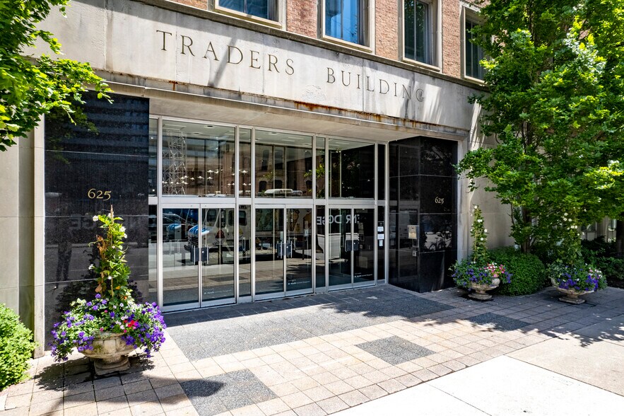 625 Church St, Toronto, ON à louer - Photo de l’immeuble – Image 3 sur 6