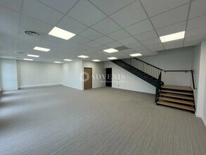 Local d’activités dans Bondy à louer Photo intérieure– Image 1 sur 4