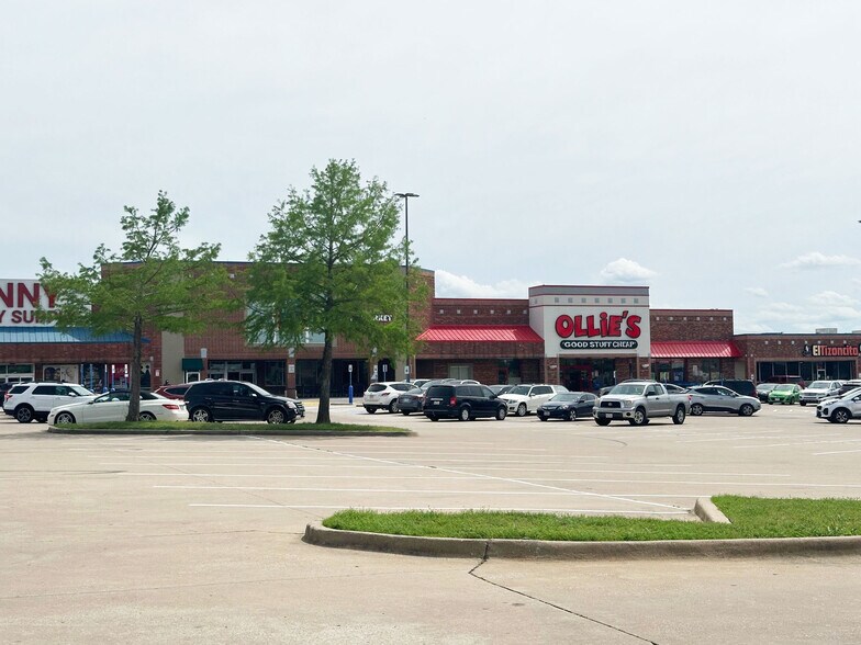 3628-3636 Frankford Rd, Dallas, TX à louer - Photo de l’immeuble – Image 2 sur 10