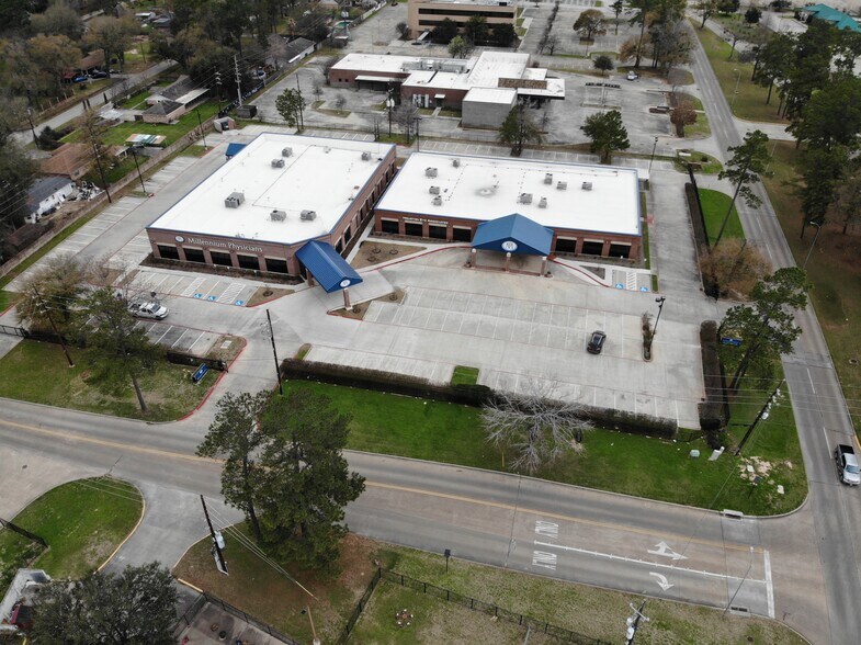 1250 Cypress Station Dr, Houston, TX à louer - Photo de l’immeuble – Image 3 sur 5