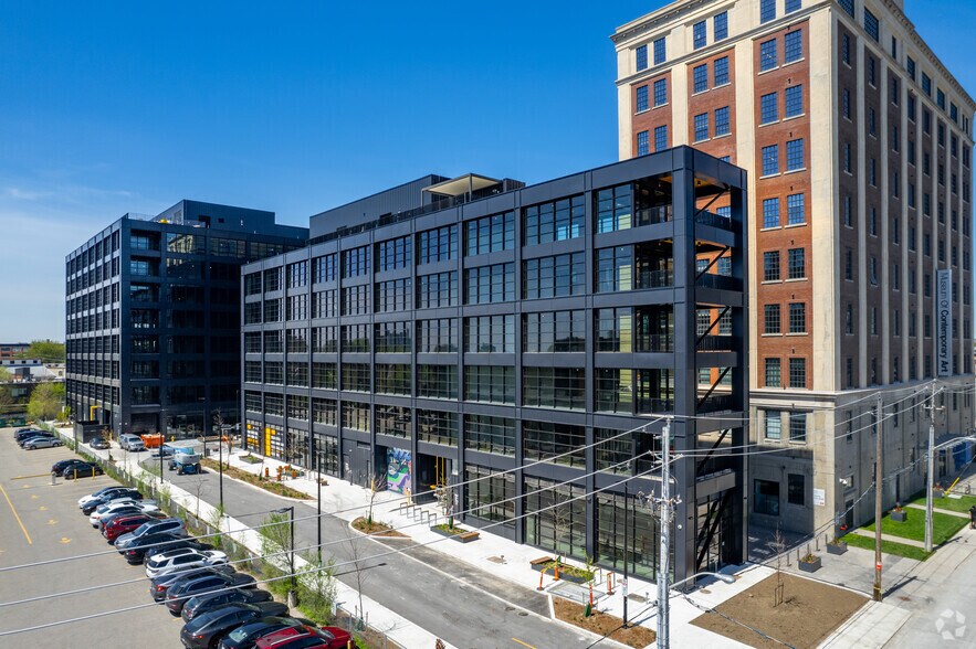 150 Sterling Rd, Toronto, ON à louer - Photo de l’immeuble – Image 3 sur 5