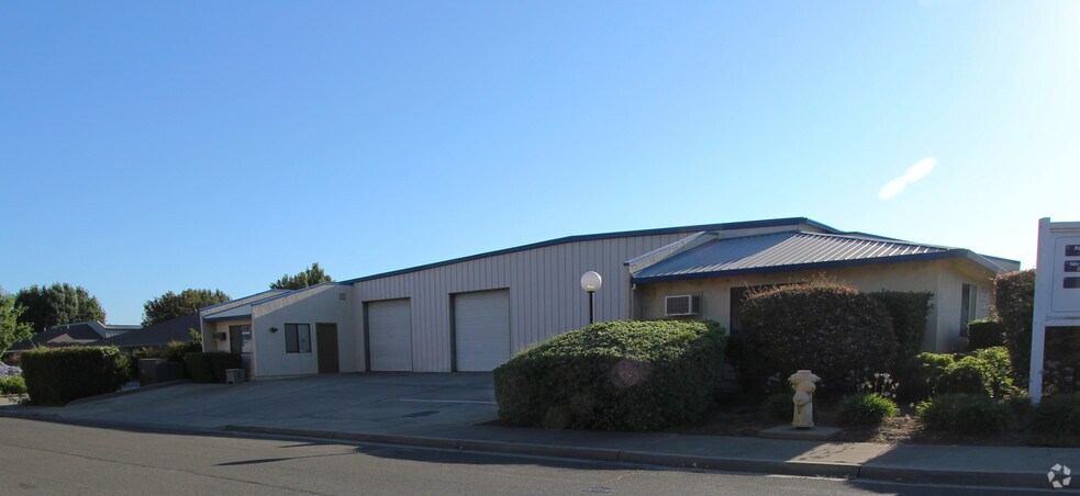 367 Burns Dr, Yuba City, CA à louer - Photo de l’immeuble – Image 2 sur 7