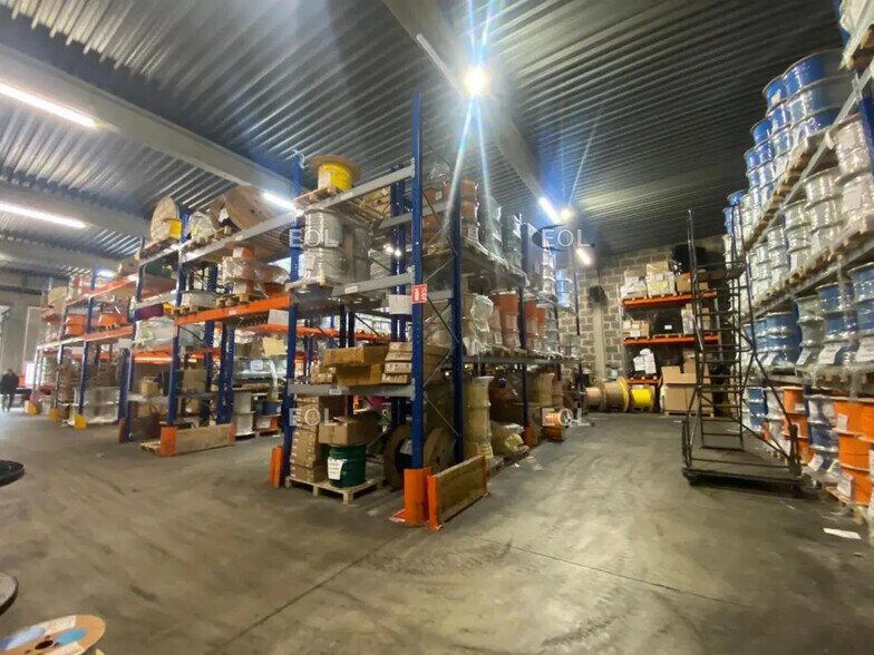 Local d’activités dans Noisy-le-Grand à louer - Photo de l’immeuble – Image 3 sur 11