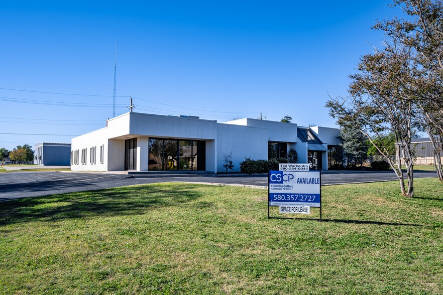 802 SW A Ave, Lawton, OK à louer - Photo de l’immeuble – Image 1 sur 9