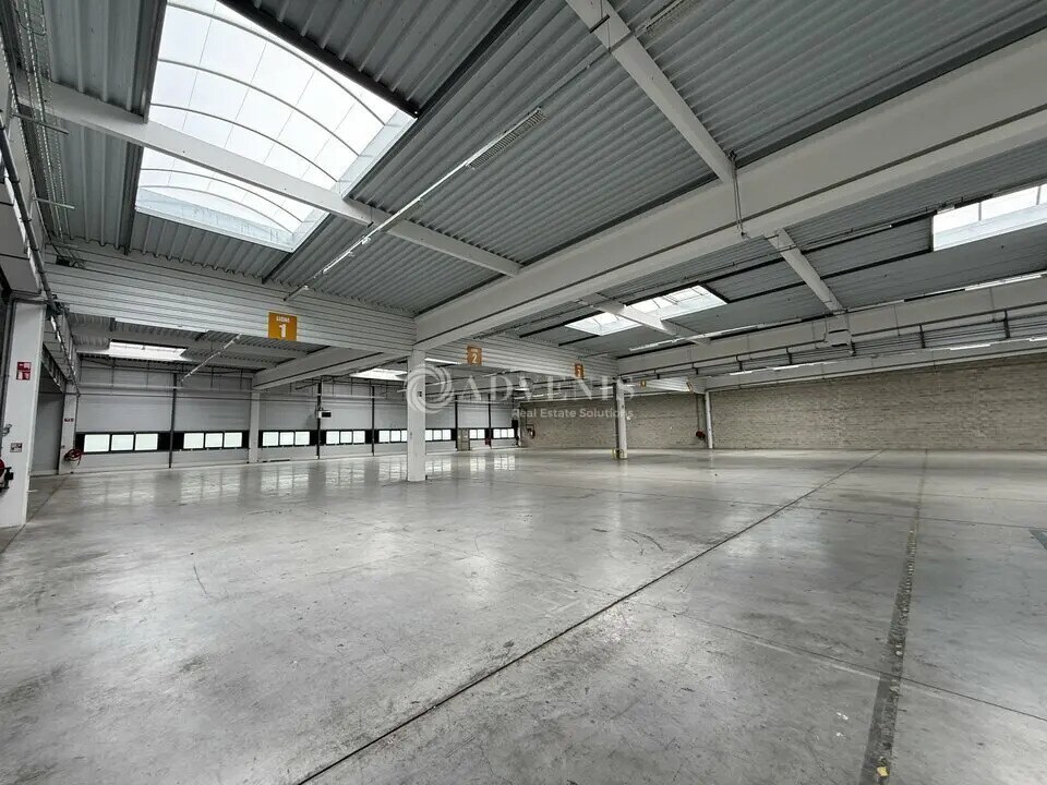 Local d’activités dans Ferrières-en-Brie à louer Photo de l’immeuble– Image 1 sur 12